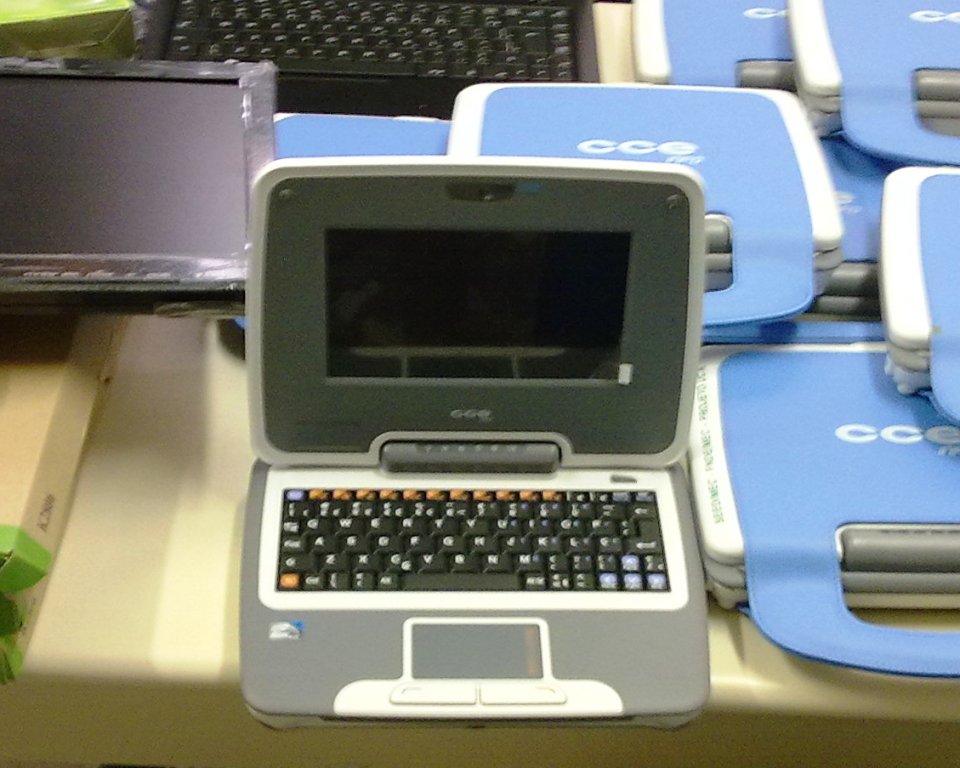 Foto computadores recuperados